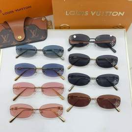 Picture of Louis Vuitton Sunglasses _SKUfw75015599fw